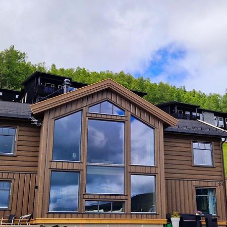 Mlodge - The Mountain Lodge ซงดาล ภายนอก รูปภาพ